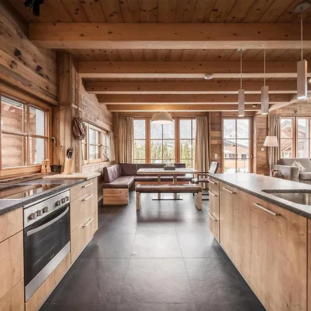 Modern In The Willow Roof شاليه *